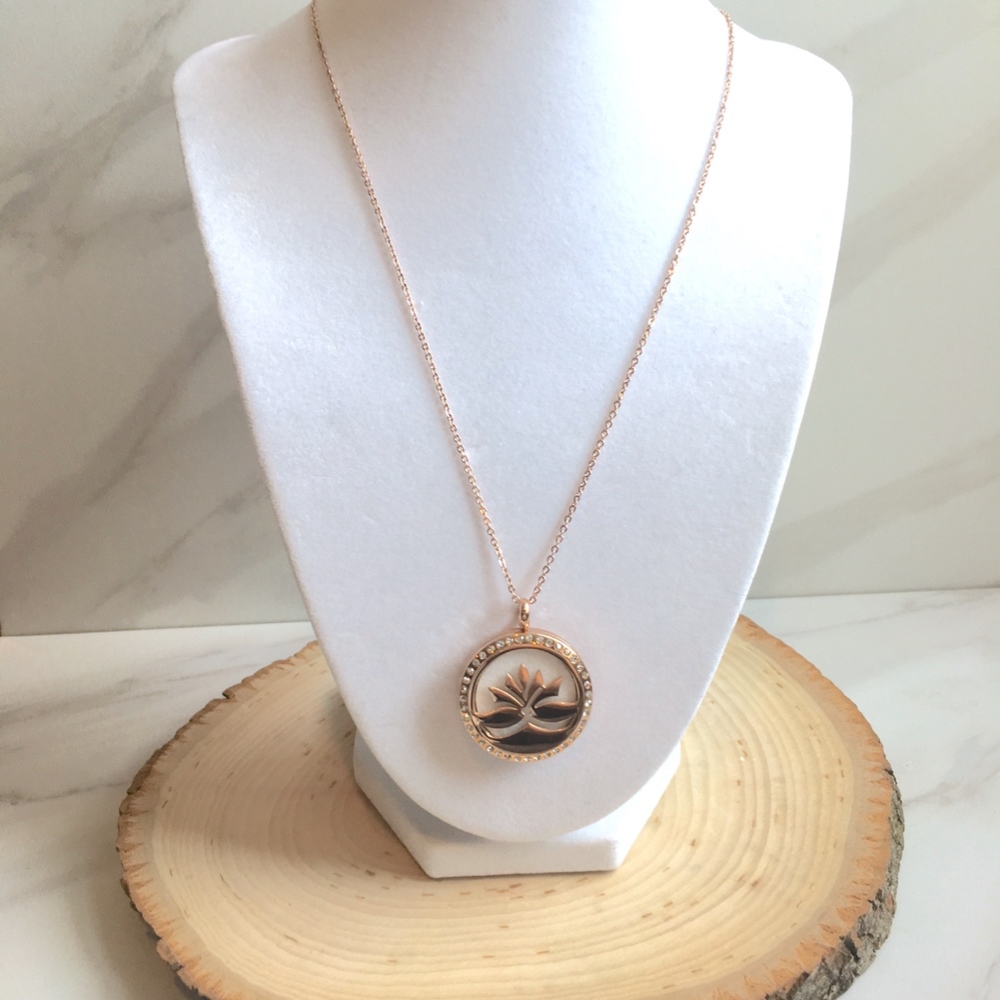 Lotus Aromatherapy Pendant Rose Gold Necklace